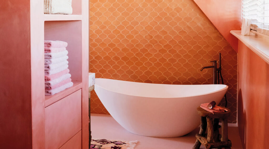 Making a Splash: Colour Drenching in Modern Bathrooms